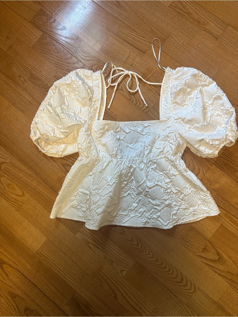 Divided White Puff-Sleeve Square Neck Peplum Top